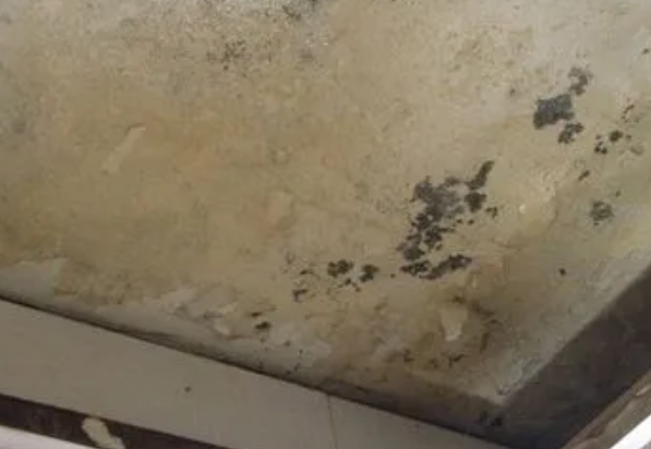 凌云阳台漏水维修公司分享下凌云卫生间渗水维修需要注意哪些问题。